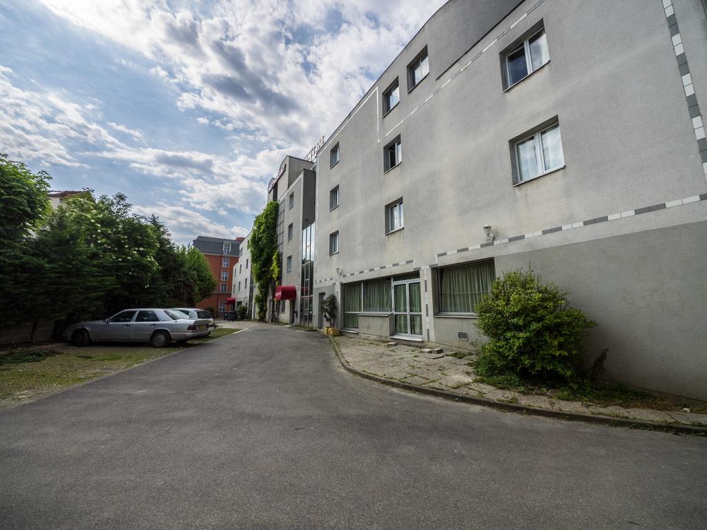 Milton Hotel Neuilly-Plaisance Zewnętrze zdjęcie