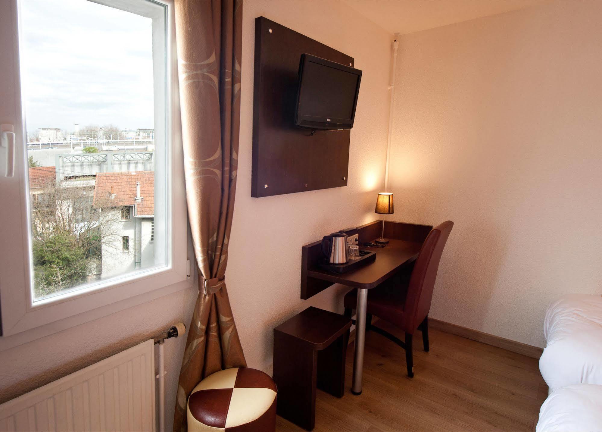 Milton Hotel Neuilly-Plaisance Zewnętrze zdjęcie