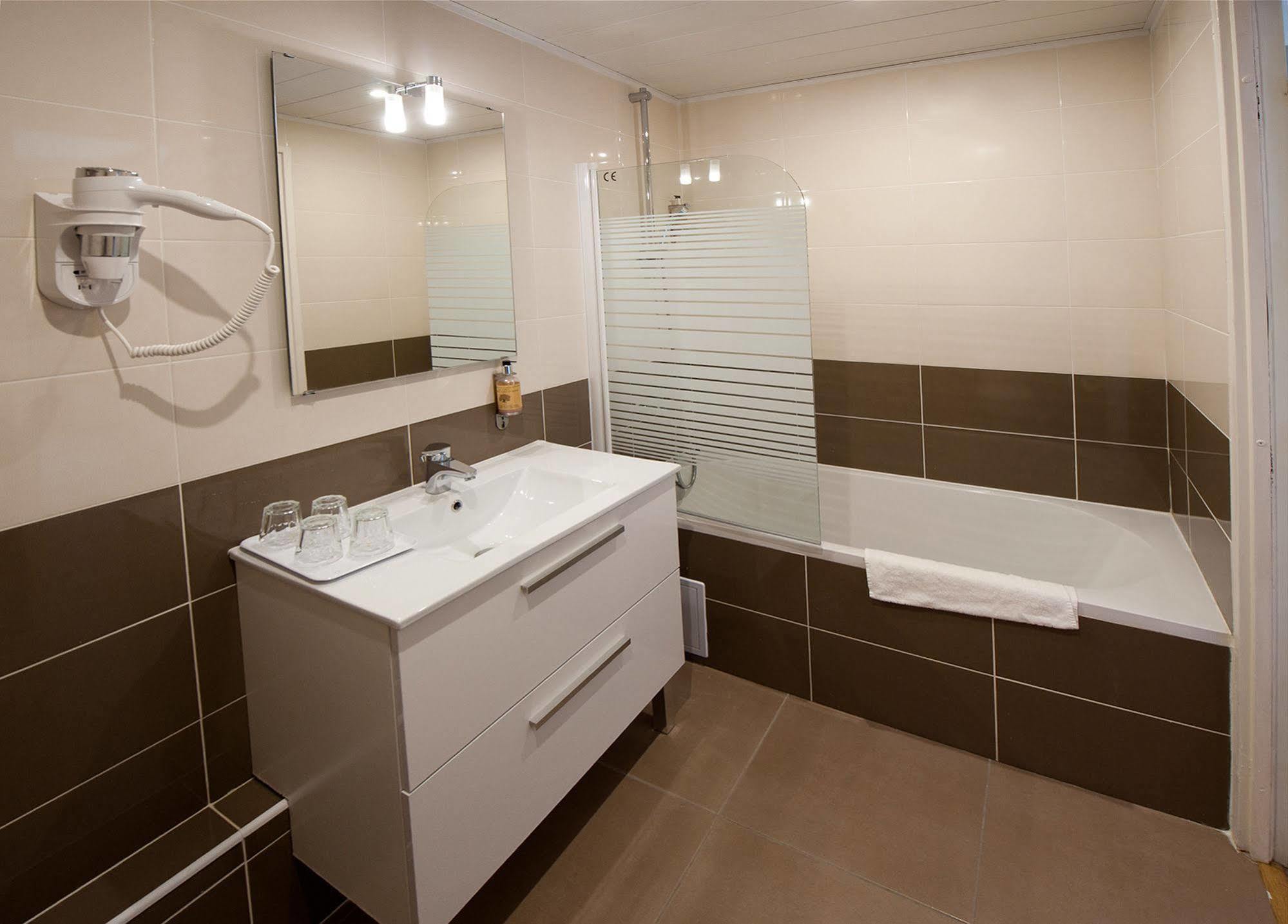 Milton Hotel Neuilly-Plaisance Zewnętrze zdjęcie